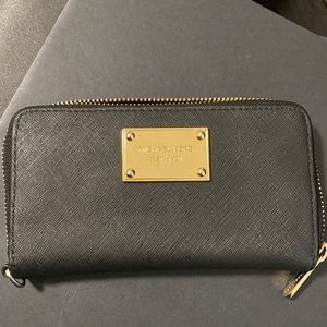 MICHEAL KORS WALLET